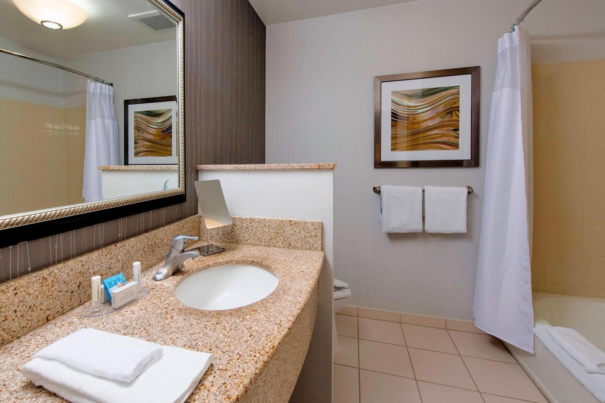 Courtyard By Marriott Montgomery פרטוויל מראה חיצוני תמונה