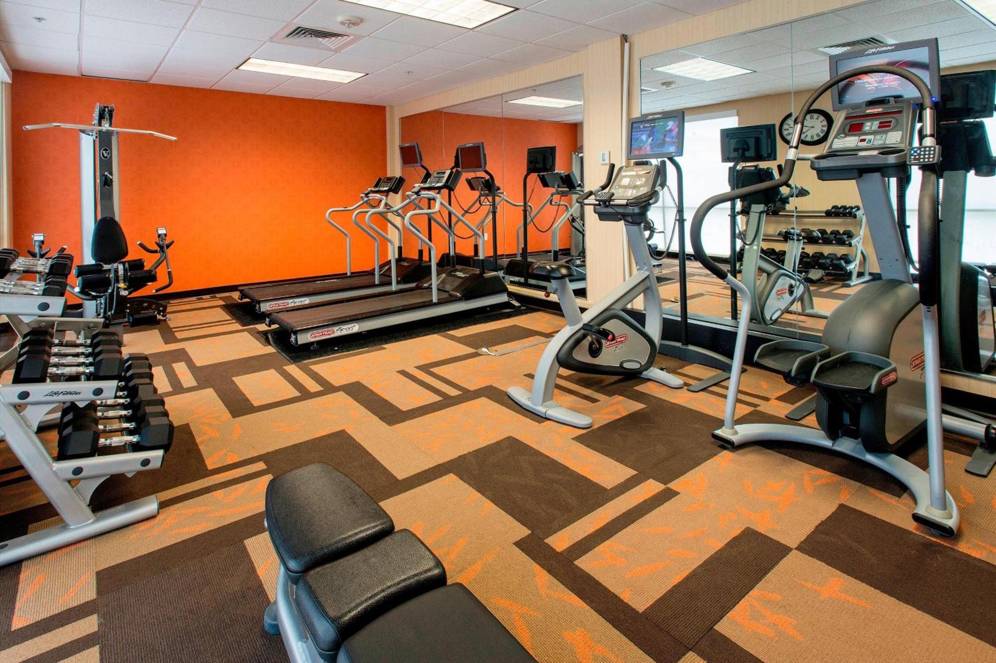 Courtyard By Marriott Montgomery פרטוויל מראה חיצוני תמונה