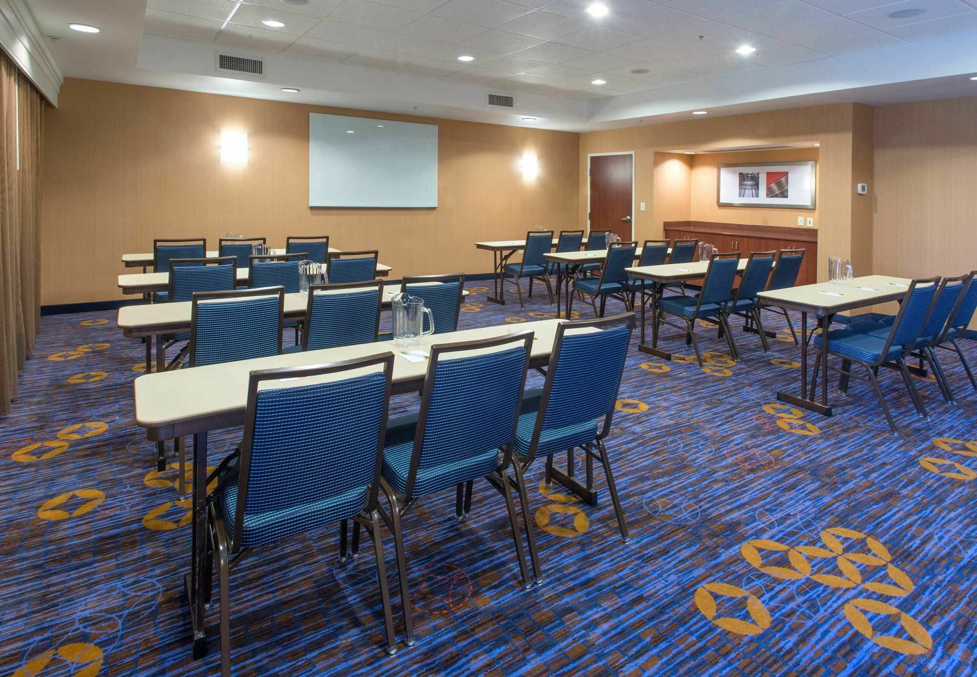 Courtyard By Marriott Montgomery פרטוויל מראה חיצוני תמונה